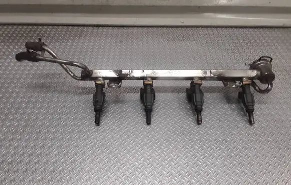 Volkswagen New Beetle Fuel injectors set 06A133681b 0280155927