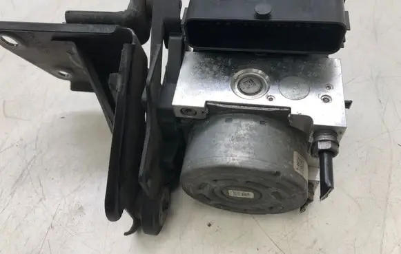 Volkswagen Golf VII ABS Pump 3Q0614517Q 3Q0907379Q