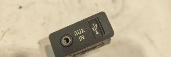 BMW X1 E84 USB socket connector 9129652