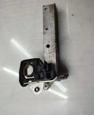 BMW 5 F10 F11 Radiator mount bracket 7207151 7158873