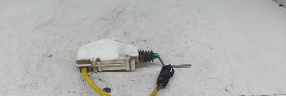 Fuel tank cap lock