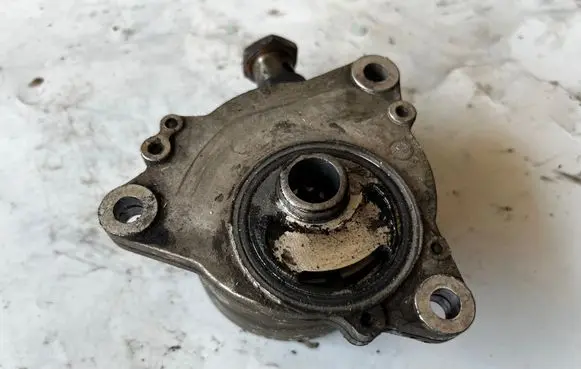 Nissan Patrol Y61 Vacuum pump 14650 VP800IB 2W202