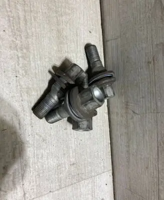 Opel Crossland X Nuts/bolts 
