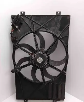 Seat Altea XL Radiator cooling fan shroud 1K0121205