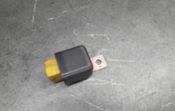 Hyundai Tucson JM Fuel pump relay 3919032480