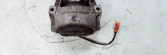 Audi Q5 SQ5 Engine mount bracket 8R0199381B