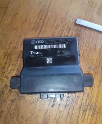 Volkswagen Golf V Gateway control module 1K0907530E 1K0907951