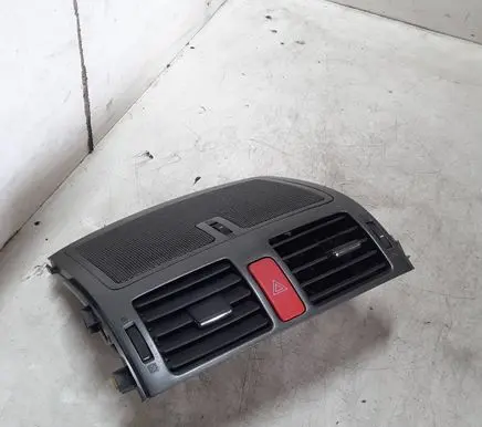 Toyota Auris 150 Dash center air vent grill 11GY06