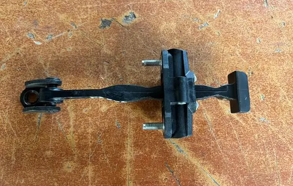 Ford Focus Front door check strap stopper