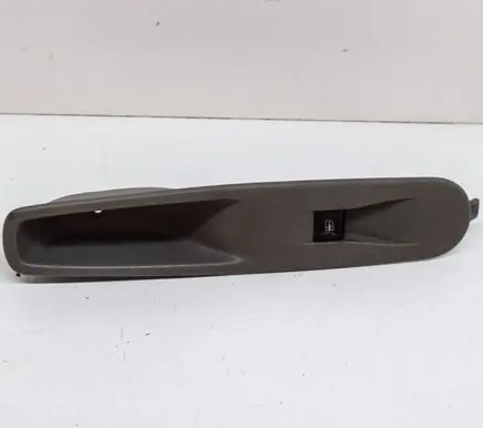 Renault Zoe Electric window control switch 829506827R