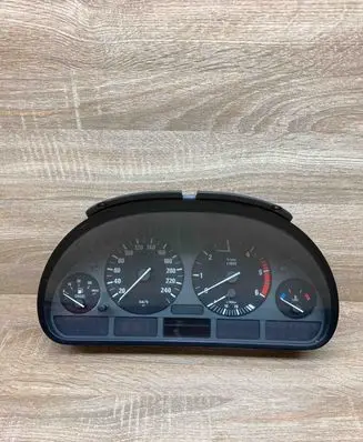 BMW 5 E39 Speedometer (instrument cluster) 8381198 110008735