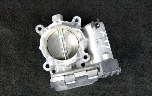 Mercedes-Benz CLA C117 X117 W117 Throttle valve A2701410025