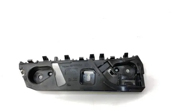 Front bumper mounting bracket