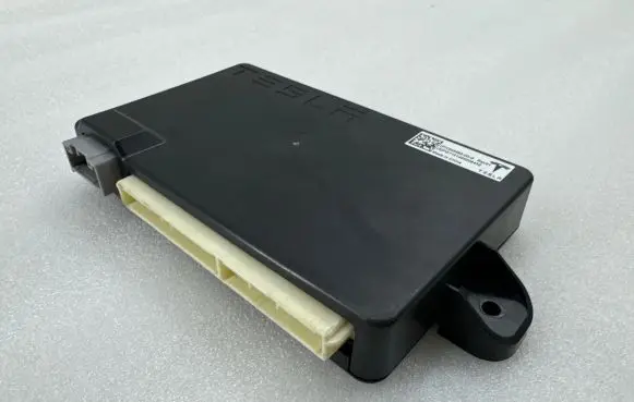 Tesla Model X Door control unit/module 104549000G PGTL91400006430