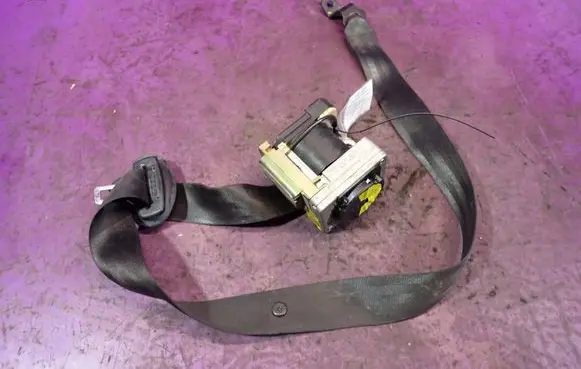 Skoda Fabia Mk1 (6Y) Front seatbelt