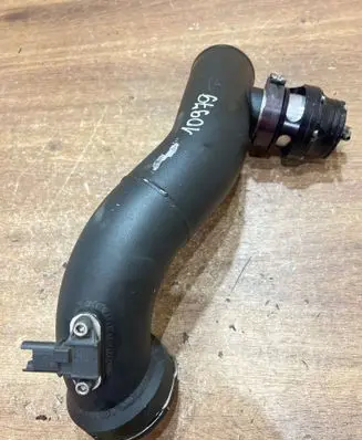 BMW 3 E90 E91 Air intake hose/pipe