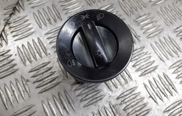 Volkswagen Polo IV 9N3 Light switch 6Q0941531B