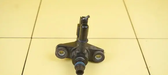 Ford Mondeo MK V Fuel pressure sensor AU5A9G866EB UACA