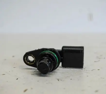 Volkswagen Golf VI Crankshaft position sensor 030907601E