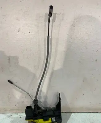 Volvo XC90 Rear door lock 30663048