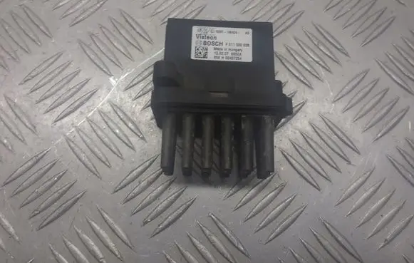 Ford Focus Heater blower fan relay 6G9T-19E624-AD