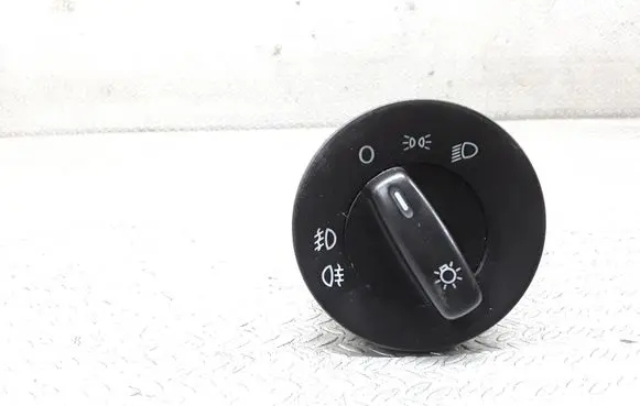 Skoda Octavia Mk2 (1Z) Light switch 1Z0941431C