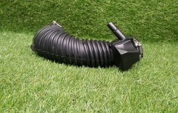 Chevrolet Cruze II Air intake duct part 42500890 72407560
