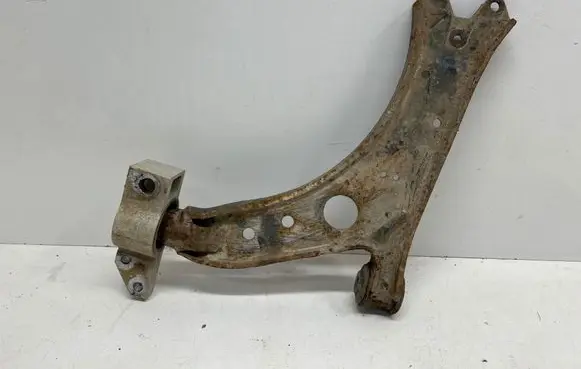 Volkswagen Golf Plus Front lower control arm/wishbone 