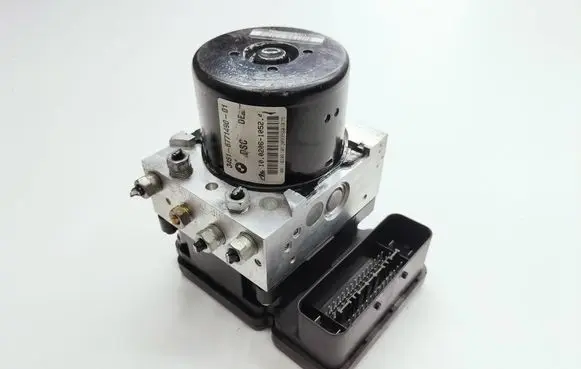 BMW 3 E90 E91 ABS Pump 6771490