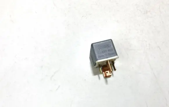 Volkswagen Golf III Other relay 191937503