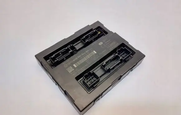 Volkswagen Touareg II Comfort/convenience module 4H0907064BK