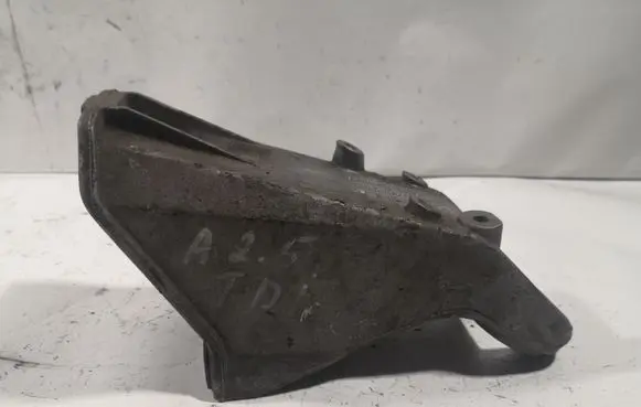 Audi A6 S6 C5 4B Engine mounting bracket 4A0199307A 4A0199307B