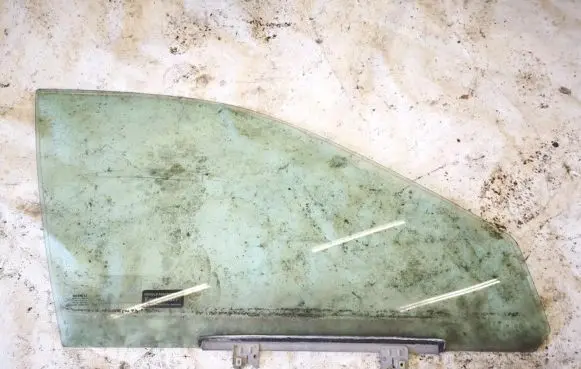 Renault Laguna I Front door window glass four-door