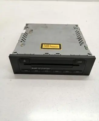 Audi A6 S6 C6 4F CD/DVD changer 4E0035111