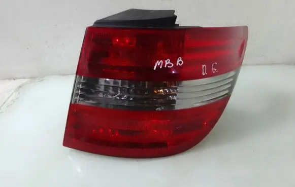 Mercedes-Benz B W245 Rear/tail lights A1698202664