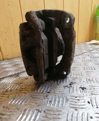 Renault Laguna I Front brake caliper