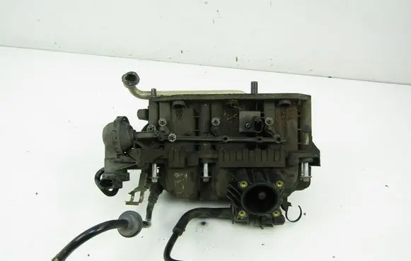 Opel Corsa C Intake manifold 