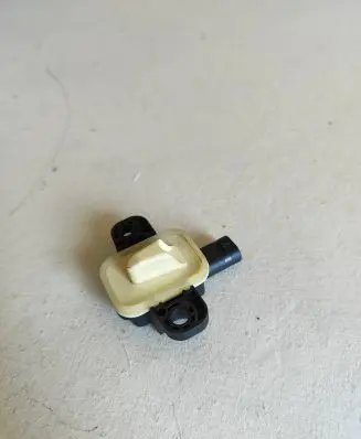 Mercedes-Benz GL X166 Airbag deployment crash/impact sensor A1668210351 56054084AA 150613