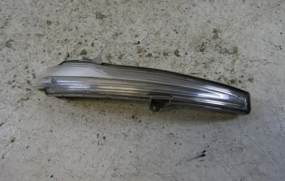 Mercedes-Benz C W205 Mirror indicator light A3170540