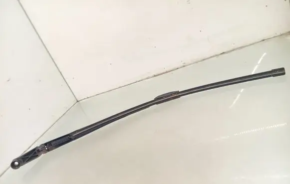 Toyota Auris 150 Front wiper blade arm