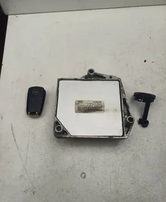 Opel Astra H Engine control unit/module 12230740