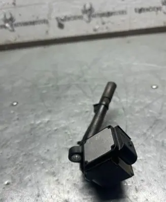 Mercedes-Benz C W205 High voltage ignition coil A2749061400 ZS0017 8165252