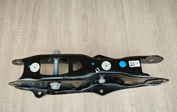 BMW X5 G05 Rear upper control arm/wishbone 6878031