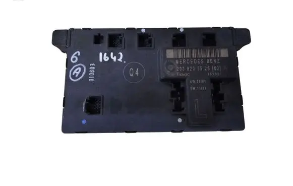 Mercedes-Benz C W203 Door control unit/module 2038205526
