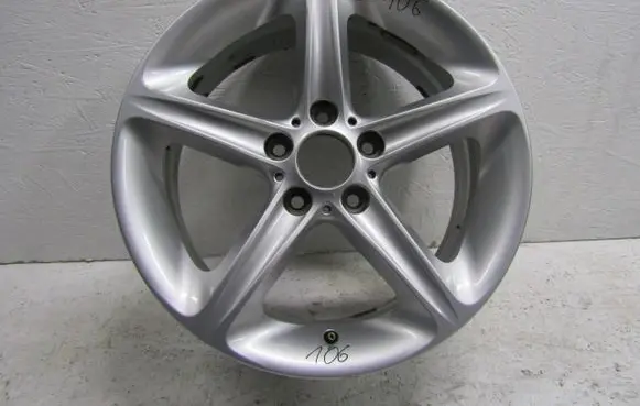BMW 1 E82 E88 R18 alloy rim 6779800