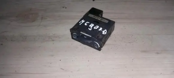 Renault Megane I Headlight level height control switch 7700430218 6281