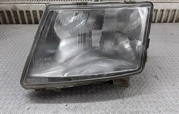 Mercedes-Benz Vito Viano W638 Headlight/headlamp 205510B