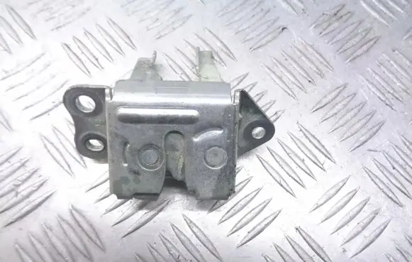 Toyota Yaris Tailgate exterior lock 