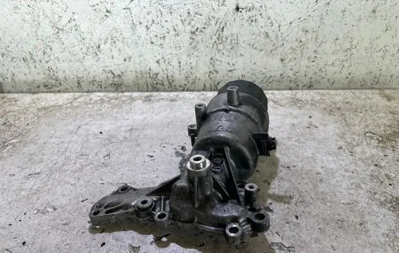 Mercedes-Benz GL X166 Oil filter mounting bracket 2781800410