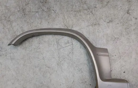 Front arch trim